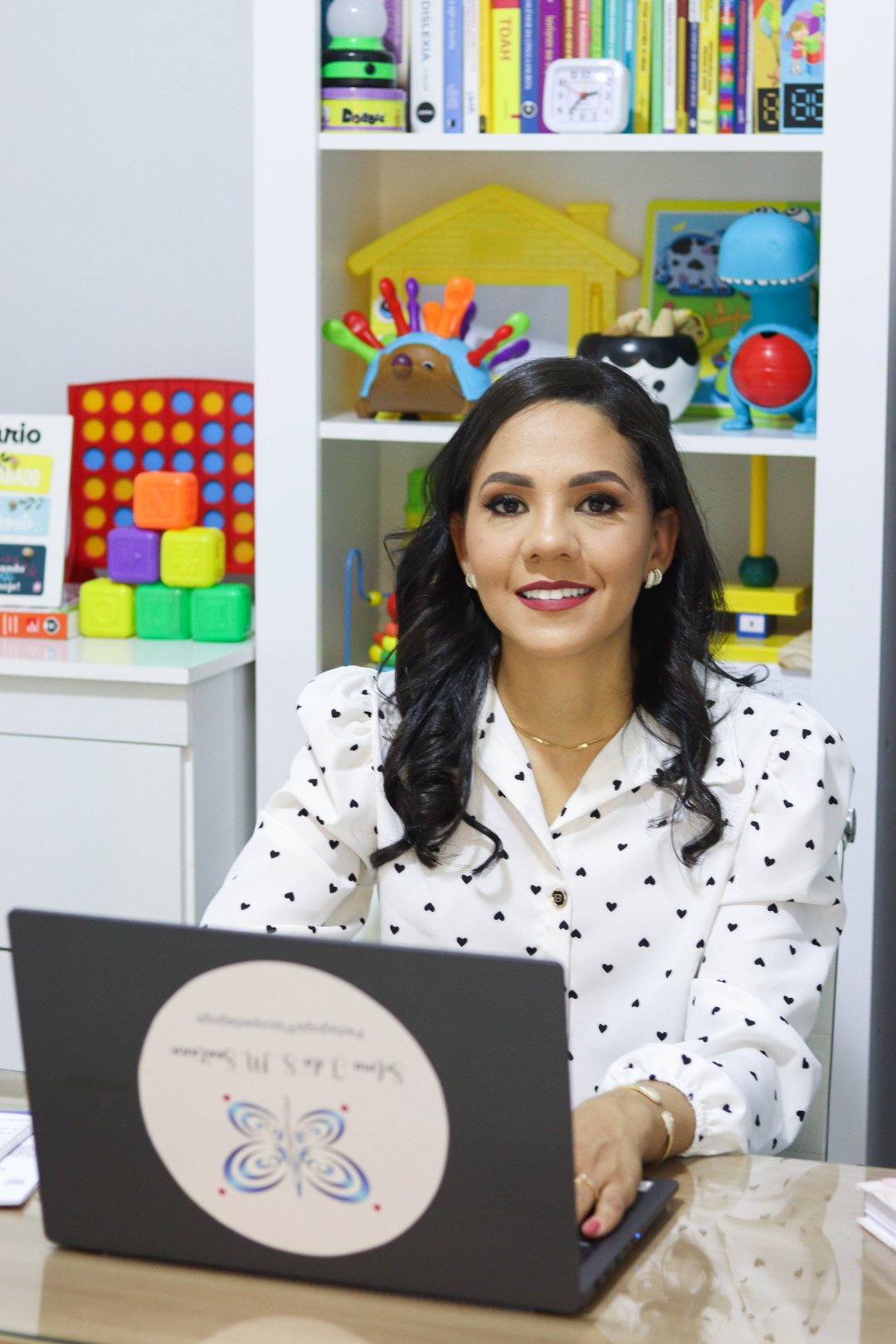 Selma Santana em seu consultório